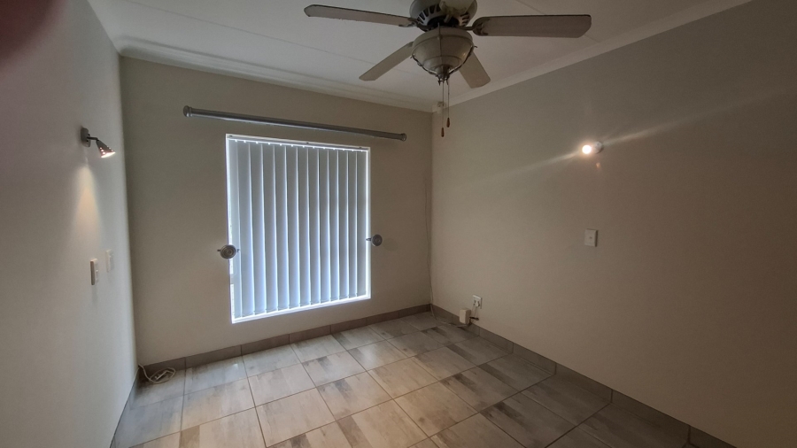 4 Bedroom Property for Sale in Menkenkop Western Cape